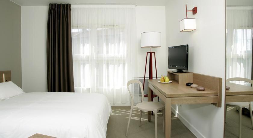 Terres de France - Appart'Hotel Quimper Bretagne Esterno foto