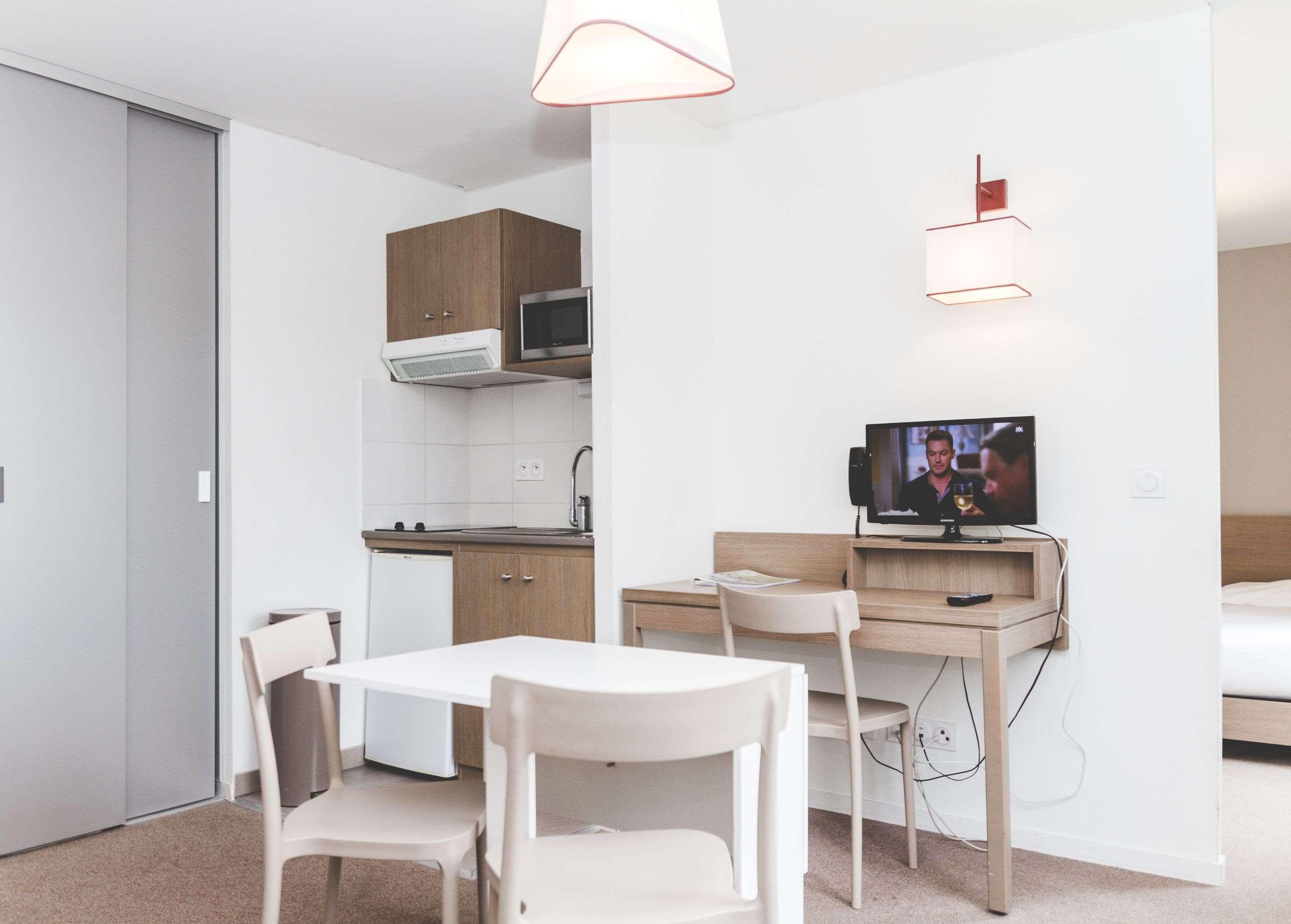 Terres de France - Appart'Hotel Quimper Bretagne Esterno foto