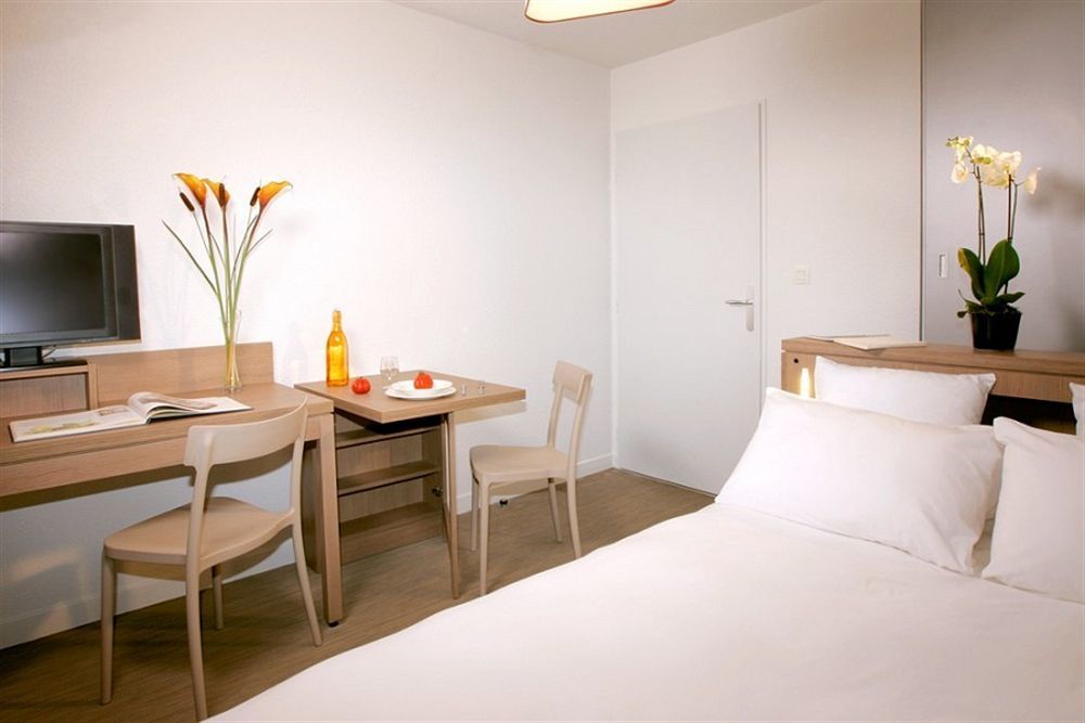 Terres de France - Appart'Hotel Quimper Bretagne Esterno foto