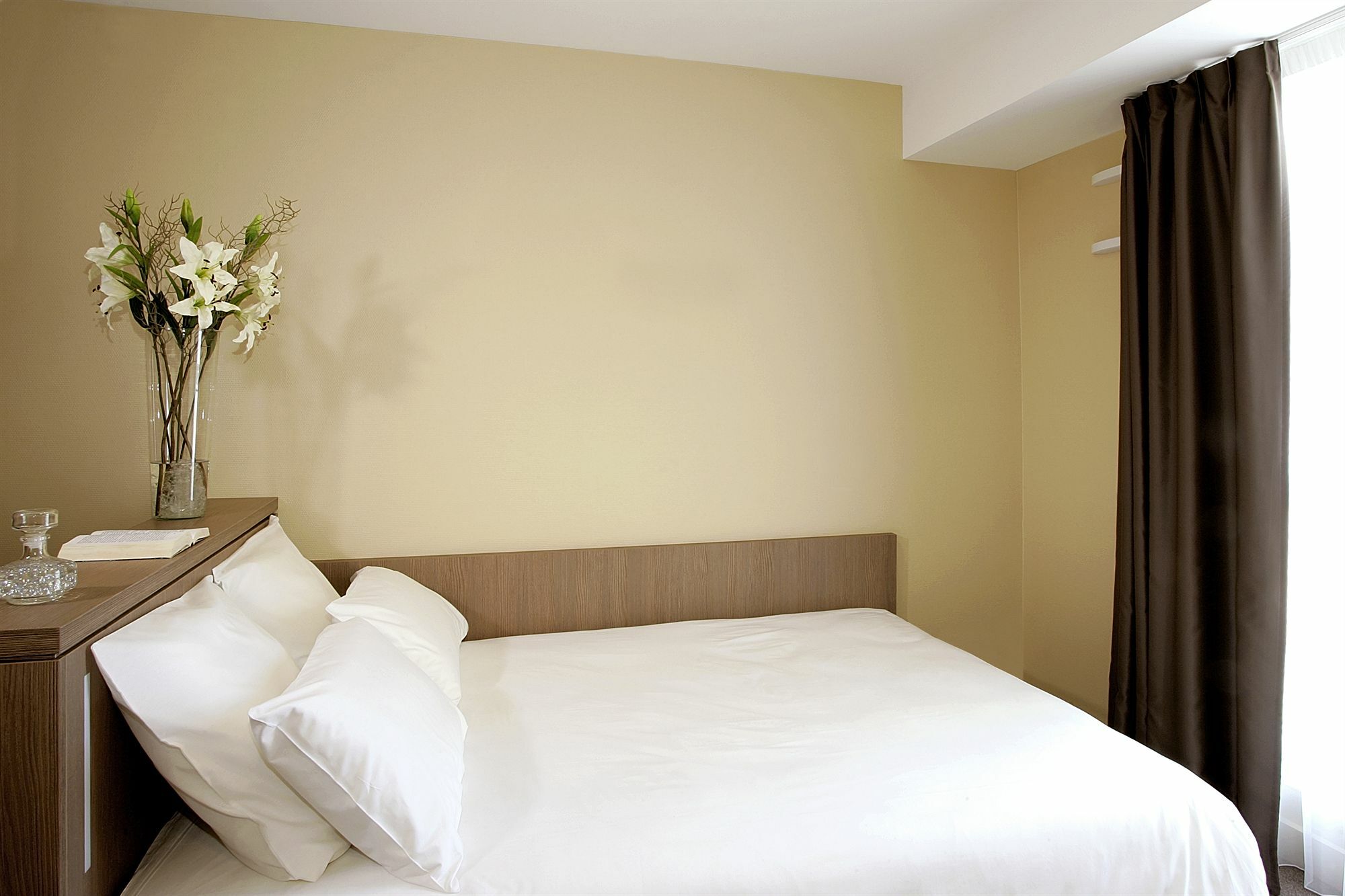 Terres de France - Appart'Hotel Quimper Bretagne Esterno foto